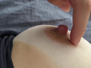 [Качество 4k] Дразнение груди крупным планом - царапание кожи ногтями ASRM
