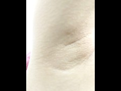 野外で汗をかいた脇の臭いを嗅ぎたい人！日本人女性の脇は酸っぱい臭い！ - Screenshot 9 of 16 - 野外