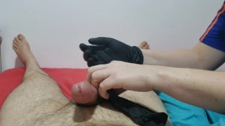 Masturbazione con la mano guanti neri Primo piano. Molto arrapato🧤😋 🧤💦💦