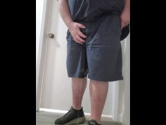 Bathroom locked - Screenshot 9 of 16 - Pee