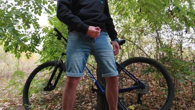 big;dick;cumshot;masturbation;public;solo;male;60fps;exclusive;verified;amateurs;cum;in;the;forest;autumn;2023;cumshot;tight;ass;muscular;legs;shaved;balls;big;dick;ass;mountain;bike;forest;planting;jerking;off;cock;masturbation;of;cock;handsome;guy