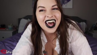 Conexão com um vampiro com Sydney Screams