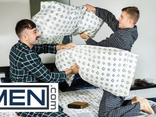 Pillow Fuck: Bareback / MEN / Mason Lear, Tom Bentley