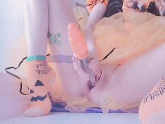 little halloween princess is a horny slut - Screenshot 7 of 16 - Petite
