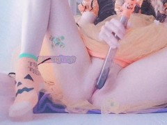 little halloween princess is a horny slut - Screenshot 9 of 16 - Pink Pussy