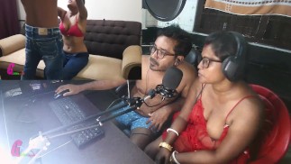 বাংলায় চোদাচুদি রিএকশন - অফিস সেক্রেটারি বসের চোদা খায় - ( Girlnexthot1 )