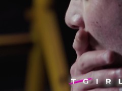 TGIRLX: Pump and Thrust - Screenshot 5 of 16 - Guy Fucks Tranny