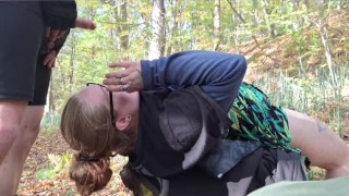 Diversão na floresta- Lambendo buceta, comendo bunda, facefuck e cachorrinho usado até creampie