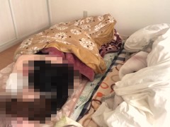 【リアル前戯動画】寝起きカップルの乳首舐めとクンニの前戯動画　朝からムラムラしたカップルのエッチ動画 - Screenshot 2 of 16 - リアル