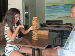 Сводная сестра проиграла свою Попку в игру Дженга и получила член в Анал - Screenshot 4 of 16 - Lost