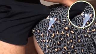 MASTER of dryhumping TIGRESS in DRESS branle une grosse bite et prend du sperme dans son cul
