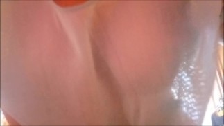 Ой, верх виден, без бюстгальтера 🙈