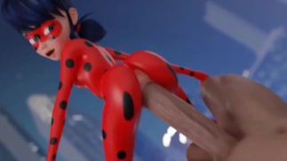 Lady Bug Love anal duro en 4k UHD