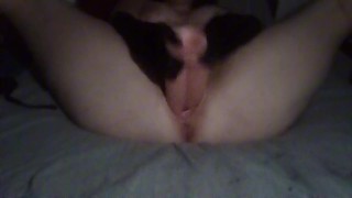 Kinky Kate Stretches Pussy with 2 Cocks