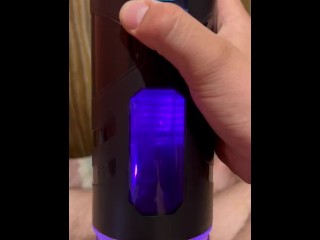 Maquina que Hace Garganta Profunda Lo Chupa Bien Rico y Fuerte, Explosión De Leche Al Final Del Vide
