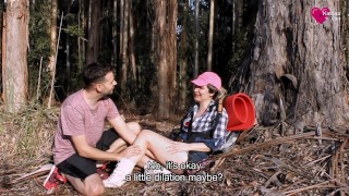 Katrina Van 第一视角肛门游客在森林里摔断腿
