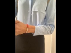 OL伪娘衬衫包臂裙肉丝细高跟路边脱下内裤拿在手里