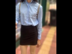 OL伪娘衬衫包臂裙肉丝细高跟路边脱下内裤拿在手里 - Screenshot 4 of 16 - Crossdresser