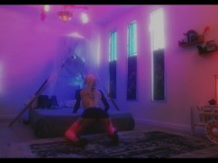 Felony's Seduction - Screenshot 2 of 16 - Erotic Dance
