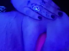 Black light fun - Screenshot 9 of 16 - Vibrator