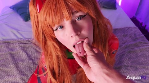 Asuka Langley lutscht einen fetten Schwanz