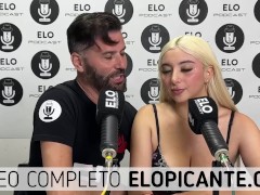 LORE SOFIA MUESTRA EL CULO EN EL CUARTO PICANTE