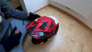 Red Fox MXヘルメットに2つの手袋射精