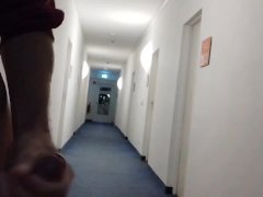 Guy masturbate in the hotel corridor cumshot