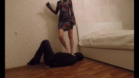 I’m stepping on your throat (trampling humiliation dominatrix smother bootfetish)