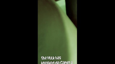 Villano Black Dick hace SHE-HULK CREMA VERDE Y ORGASMO