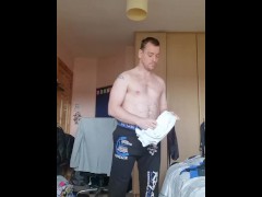 LongJohn0Hara changing into his gym wear