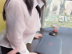 清纯秘书为升职加薪主动献身老板~落地窗前被爆操内射！ 看桃桃完整版视频请关注推特入群哦~ - Screenshot 6 of 16 - Creampie