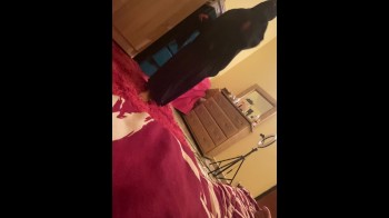 سعوديه قحبه تخون زوجها مع اي واحد عشان بتعشق الزبونيك - Pornhub.com