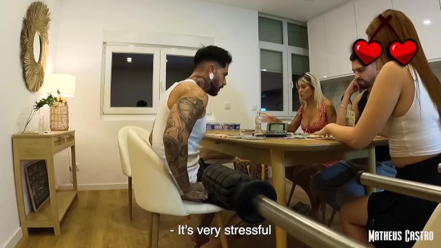 NOITE DE JOGOS COM DUAS AMIGAS SAFADAS