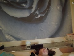 ゲームの延長でまんこに生卵挿入！くぱぁ…と開いた淫乱彼女に、いったい何が。（個人撮影、素人t、日本人、異物挿入） - Screenshot 2 of 16 - Amateur