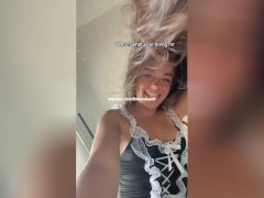 18 YO ACCIDENTALLY FLASHES PUSSY DURING CLASS