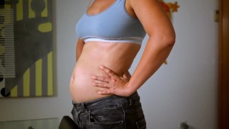 20231025 темные джинсы и хлюпающий живот после водного тизера