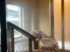 貸切温泉で素人カップルがファック - Screenshot 7 of 16 - Amateur