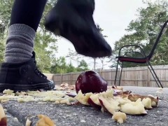 Apple Crush - Screenshot 15 of 16 - Sneaker Crush