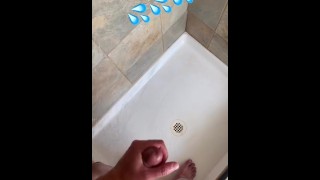 Quick SnapChat Douche Jerkoff - le sperme se lave dans le drain