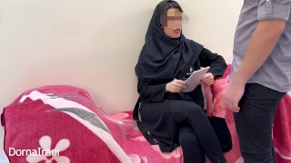 Čekal Jsem Na Svého Šéfa V Místnosti, Když Jsem Položil Ruku Před Jednoho Ze Zaměstnanců Sex Příběh Plný Perské