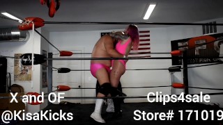 Kisa Kicks vs CJ lutte mixte avec ballbusting