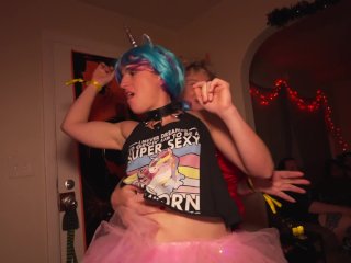 Kinky queer Halloween orgy: Taming a Unicorn in Heat screenshot number 0