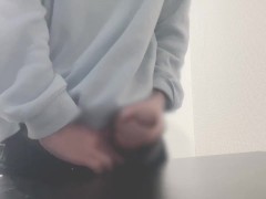 むらむらして机でおなにーする男子♡ - Screenshot 10 of 16 - Hot
