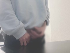 むらむらして机でおなにーする男子♡ - Screenshot 4 of 16 - Handjob