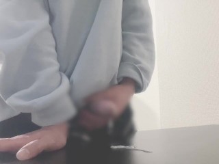 Young Man doing a Hand Job and Cumshot♡