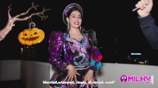 Milf cachonda decide ir a mi apartamento y no a su fiesta de Halloween - Gatidiosa