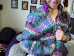 Girlfriend needs fingering before fucking !!