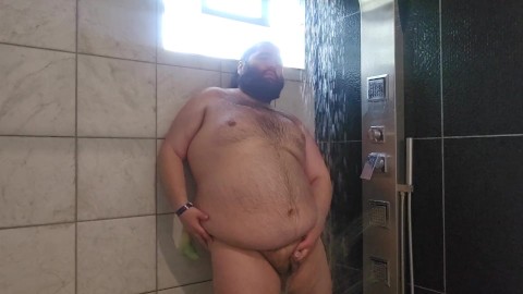 Jeu chubby rapide sous la douche