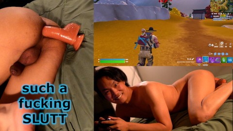Slutty gamer ass fucked while playing Fortnite